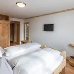 Klarer Otel